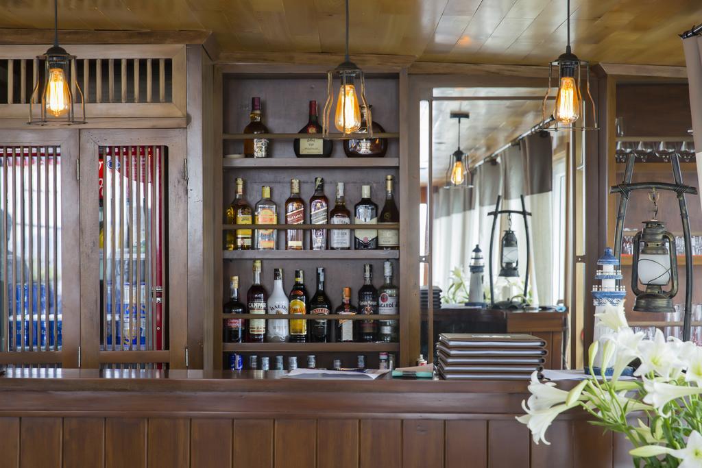 Secret Halong Cruise Hotel Ha Long Bagian luar foto