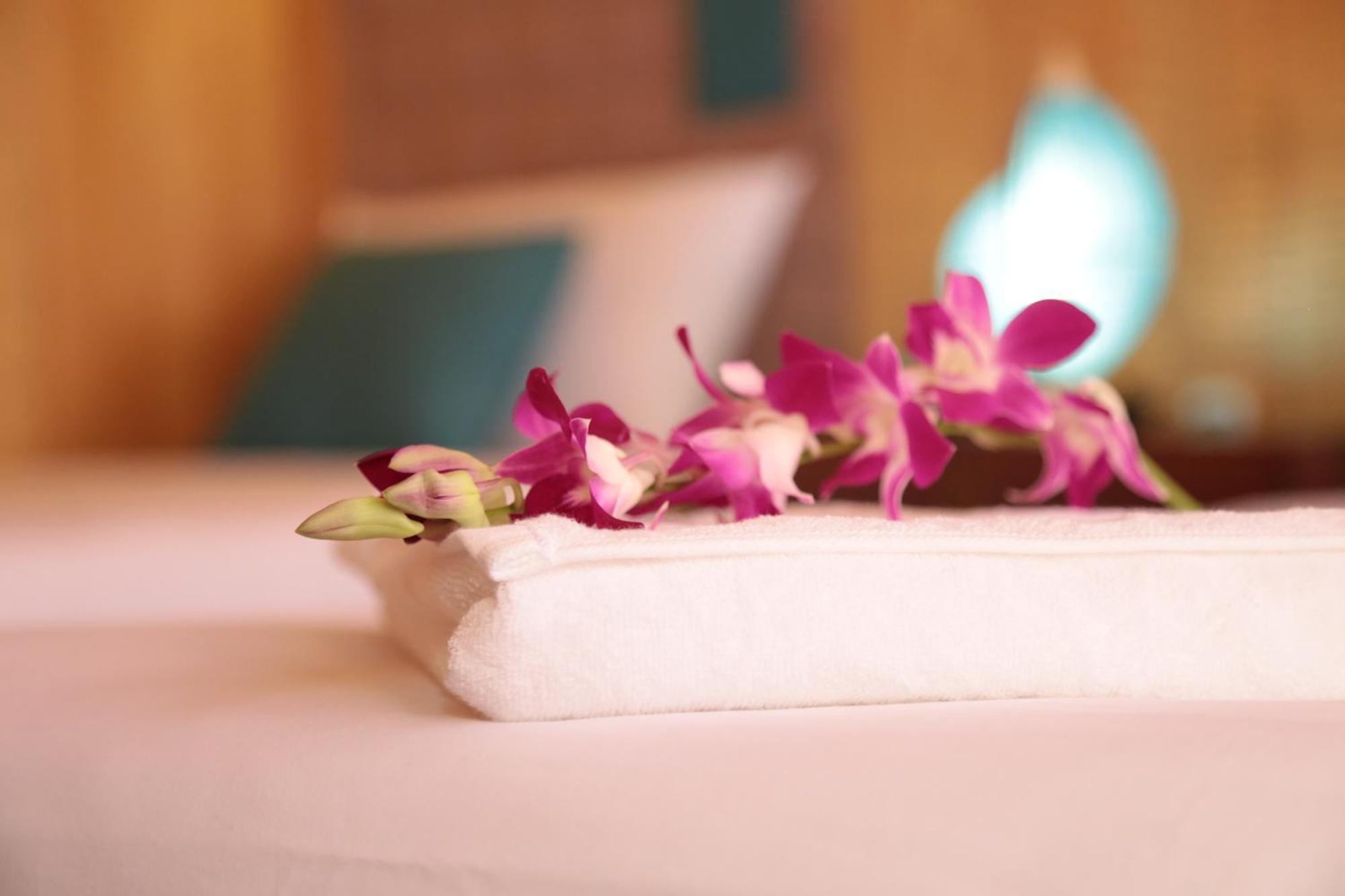 Secret Halong Cruise Hotel Ha Long Bagian luar foto