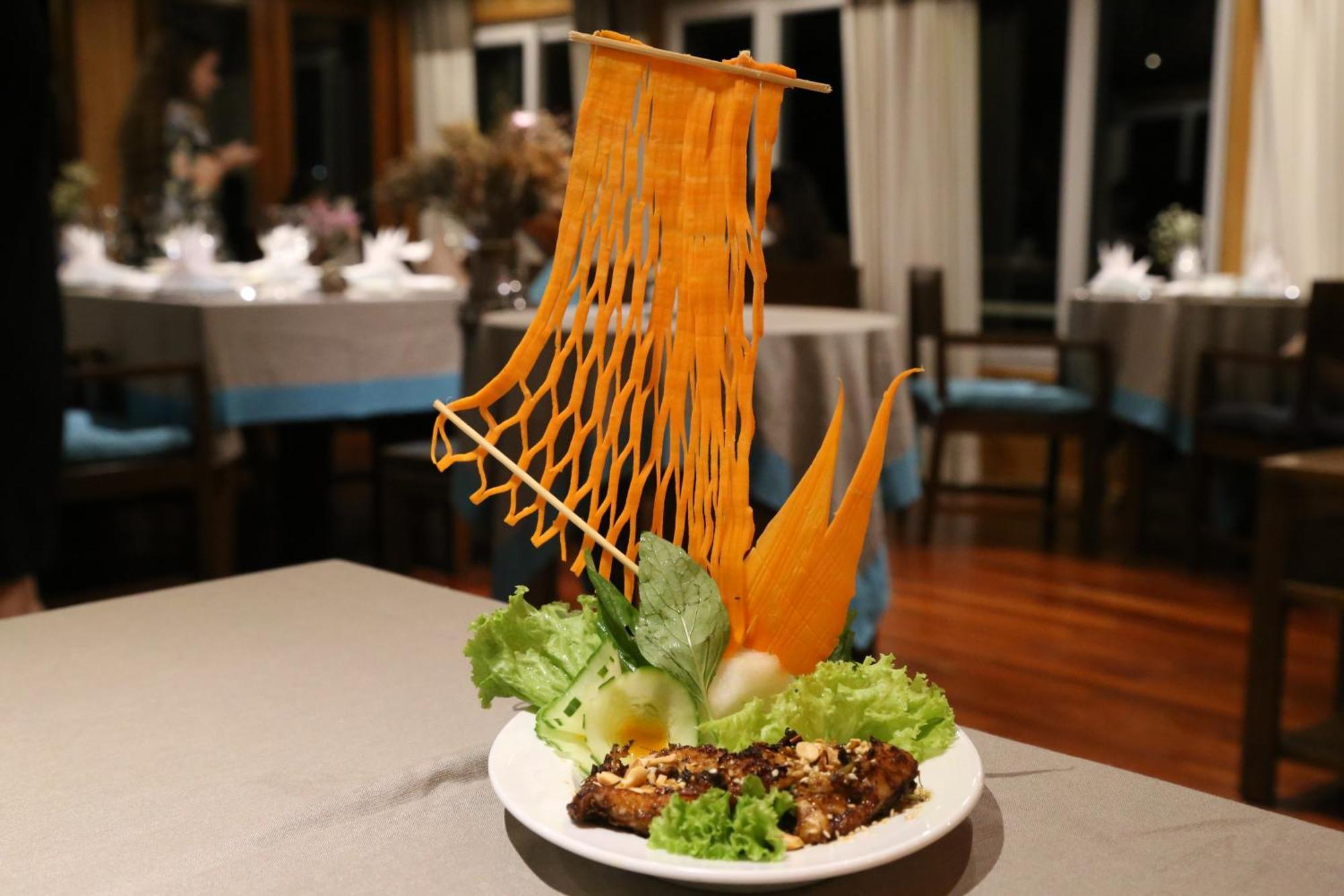 Secret Halong Cruise Hotel Ha Long Bagian luar foto