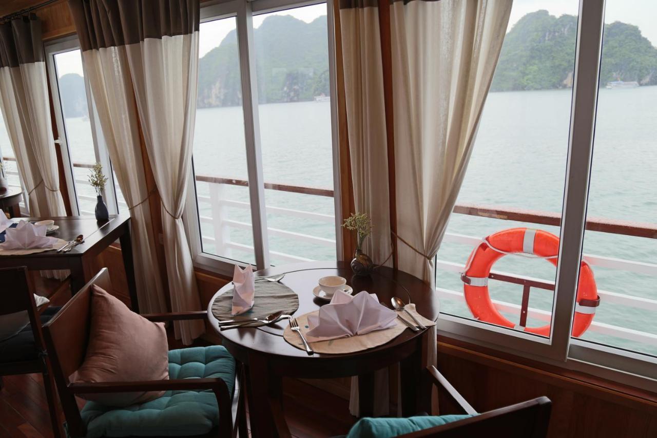 Secret Halong Cruise Hotel Ha Long Bagian luar foto