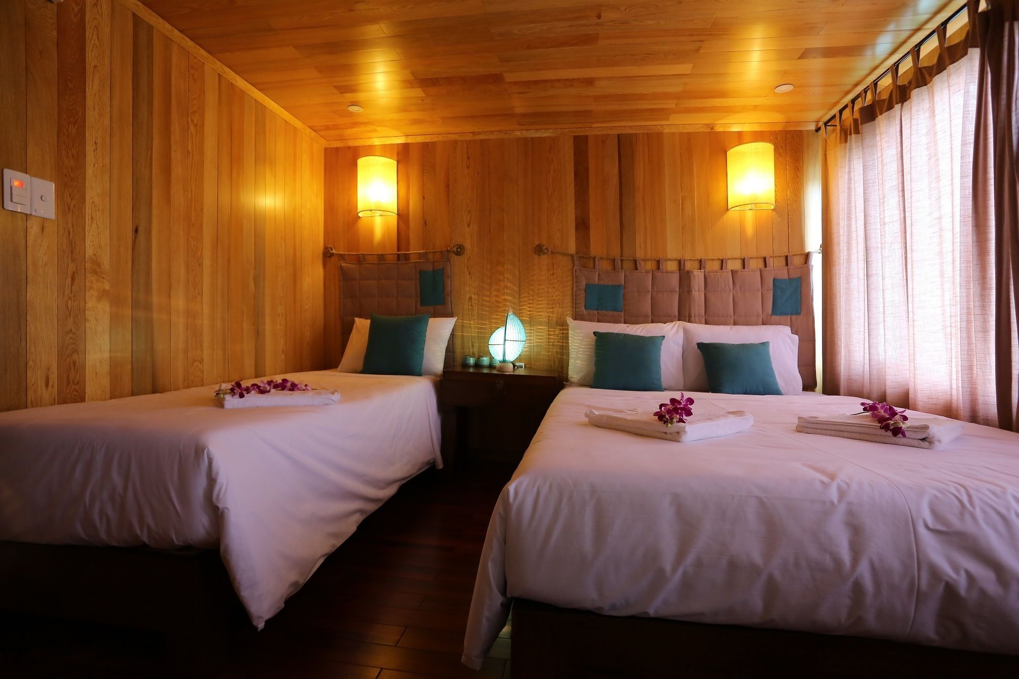 Secret Halong Cruise Hotel Ha Long Bagian luar foto